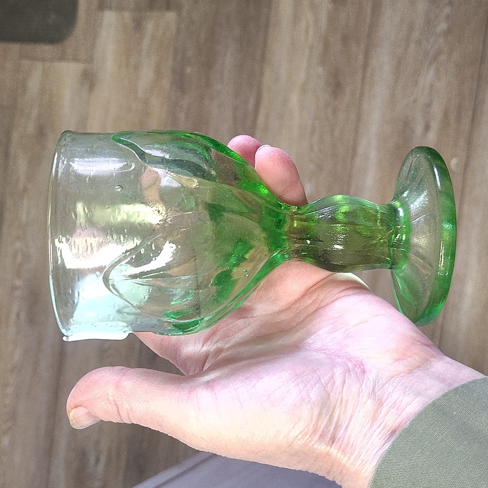 4-5 1/2 in Vintage Tiffin Franciscan Cabaret glasses in apple green lotus base-